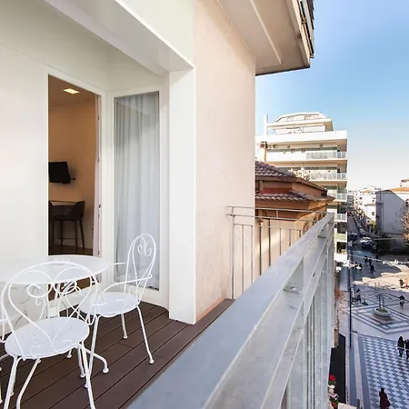 Luxury House Apartment *